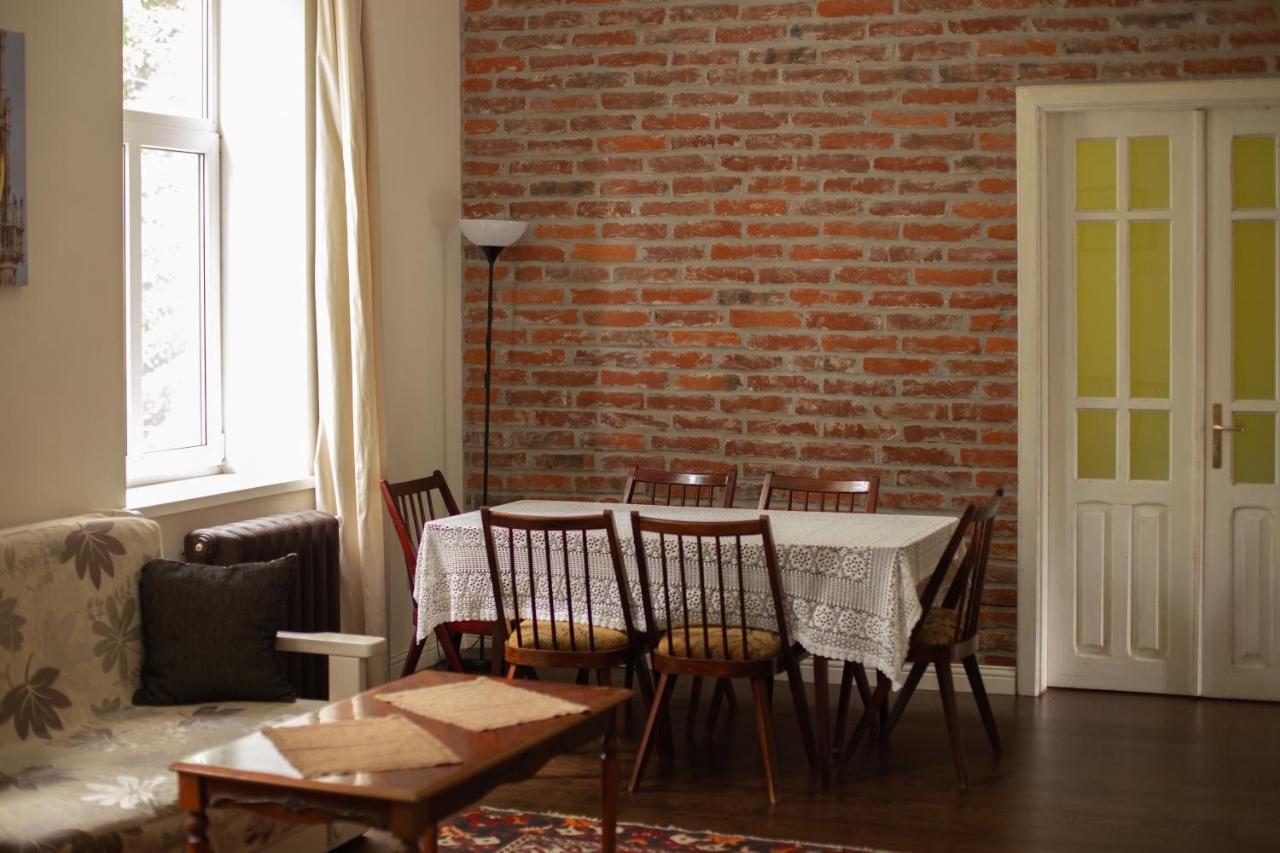 Old Lviv Apartment Экстерьер фото